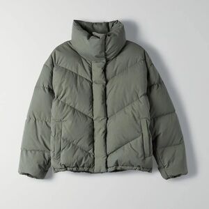 Aritzia Wilfred The Cloud Puff Jacket in Green